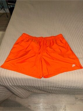 Nike Club Woven 6” Men Shorts